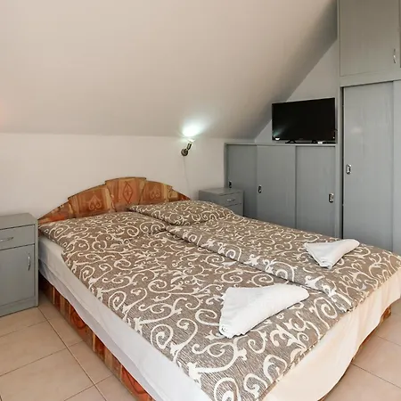 Klassz Apartmanhaz Балатонфюред