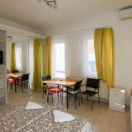 Appartement Klassz Apartmanhaz *