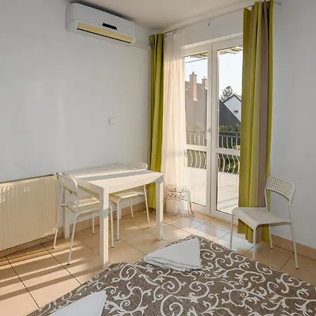 Апартаменты Klassz Apartmanhaz *