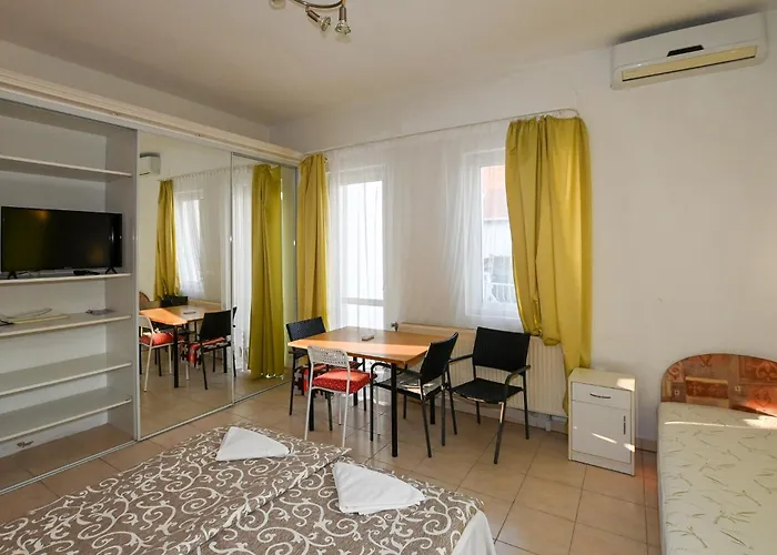 Апартаменты Klassz Apartmanhaz *